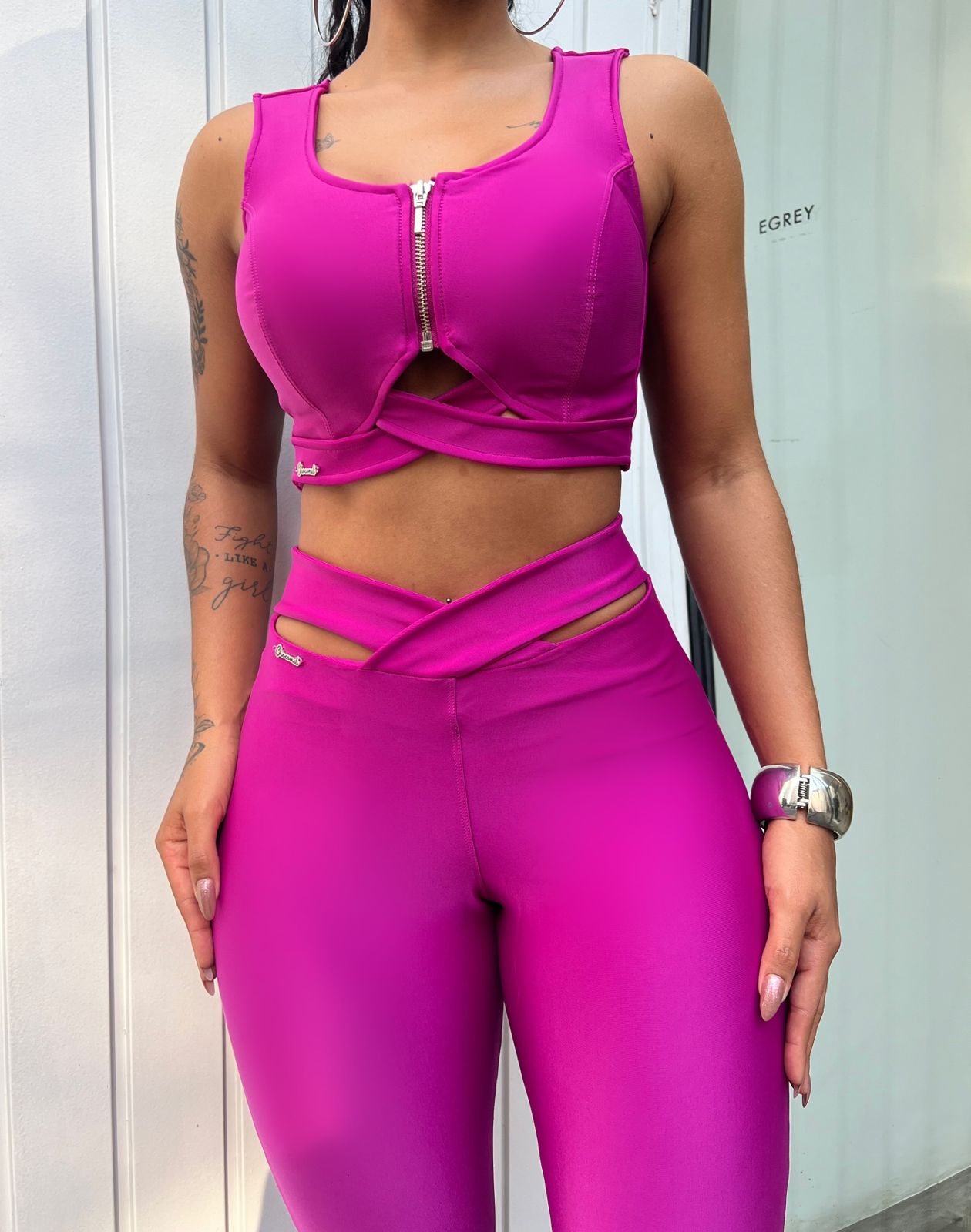 Cropped Transpassado com Ziper | Chocomel Atacado